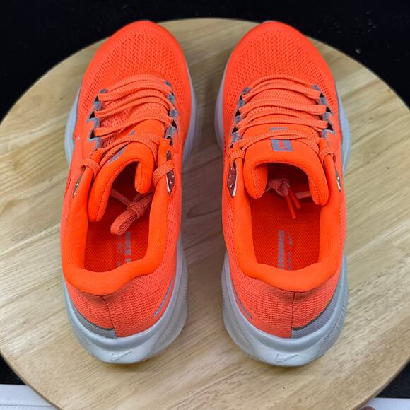 Athletic_Shoes